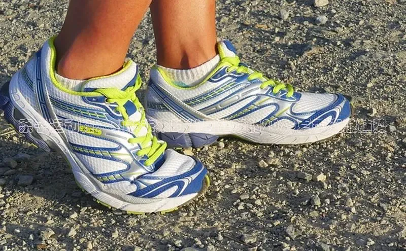 亲子运动鞋：引领未来时尚与健康的2025夏季潮流趋势